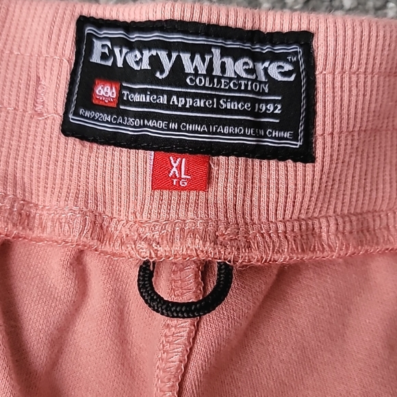 NWT 686 Everywhere Double Knit Performance Shorts, Size XLarge, Color Rosette - Picture 15 of 15